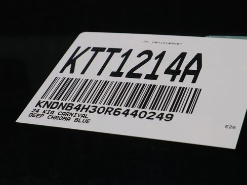 Used 2024 Kia Carnival LX FWD image 34