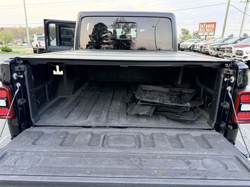 Used 2020 Jeep Gladiator Sport w/ Quick Order Package 24S AWD/4WD image 17