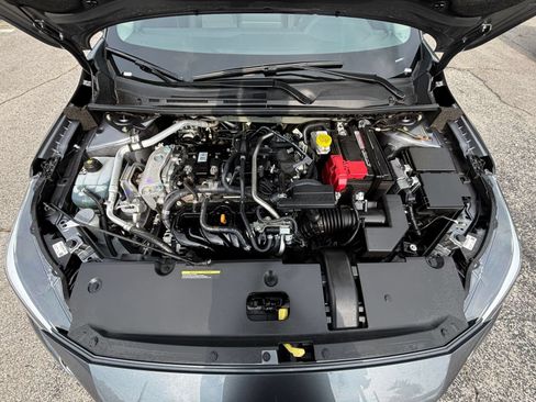 Used 2025 Nissan Sentra SV FWD image 31