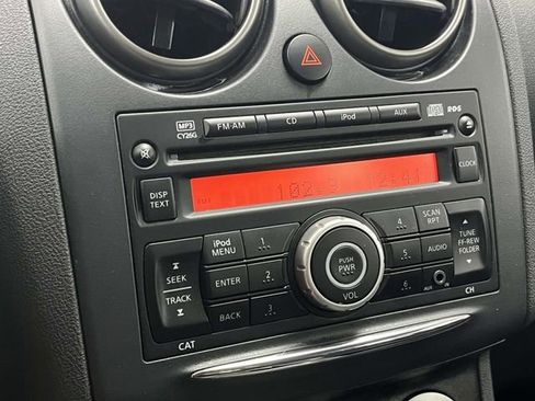 Used 2014 Nissan Rogue S FWD image 28