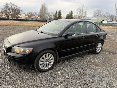 Used 2005 Volvo S40 2.4i image 1