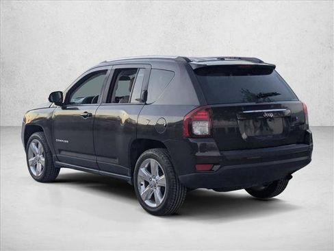 Used 2014 Jeep Compass Latitude w/ Sun/Sound Group FWD image 7