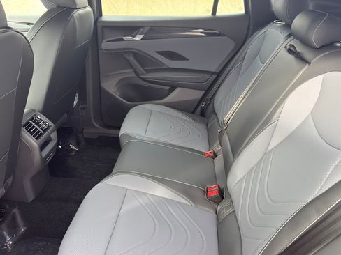 New 2026 Volkswagen Tiguan SE R-Line image 28