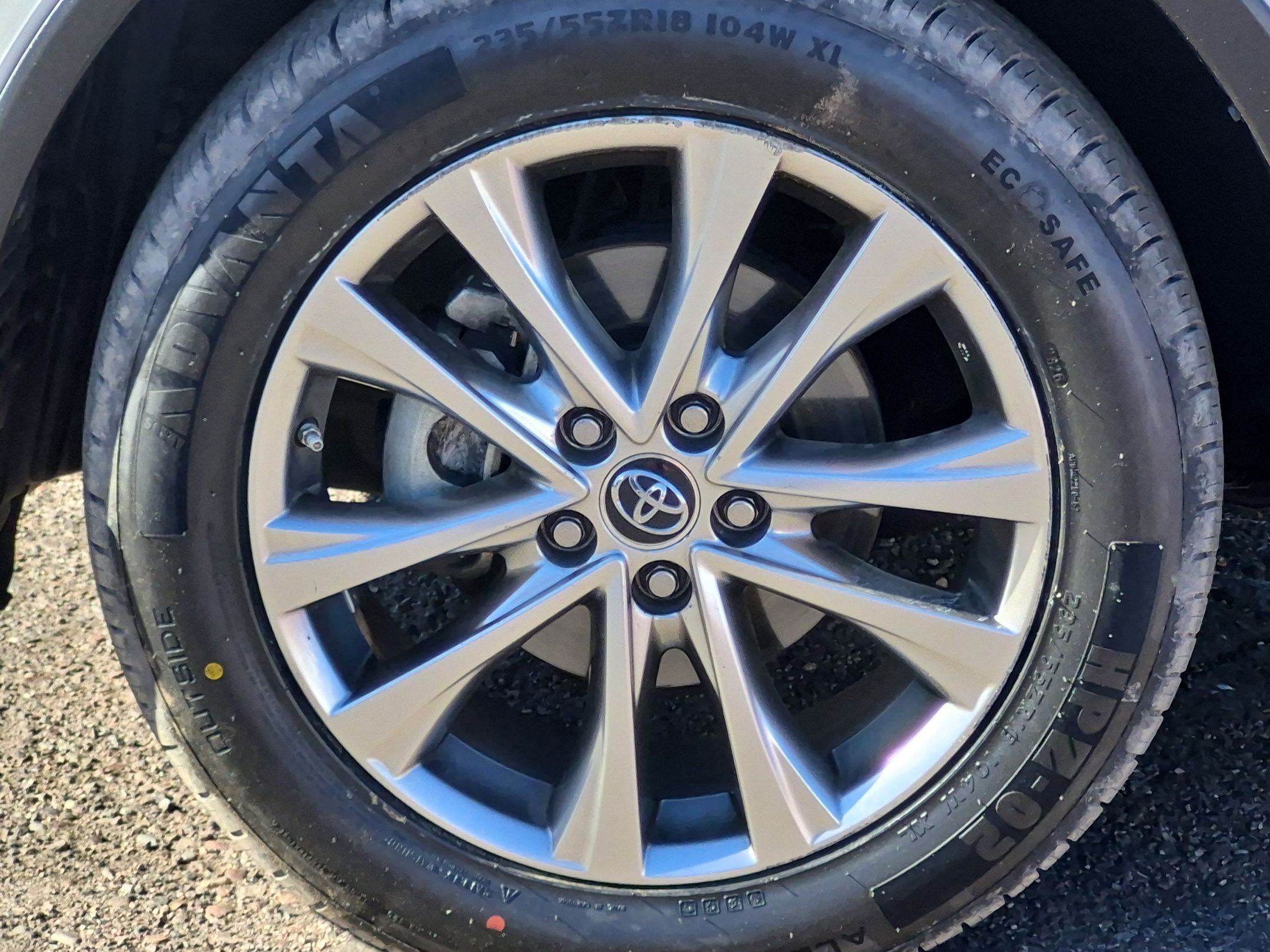 Used 2017 Toyota RAV4 Limited w/ Carpet Mat Package FWD image 10