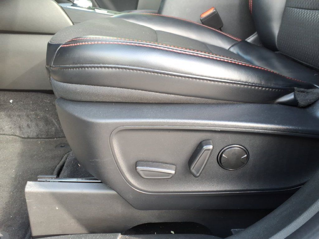 Used 2024 Ford Escape ST-Line w/ Tech Pack #1 AWD/4WD image 15