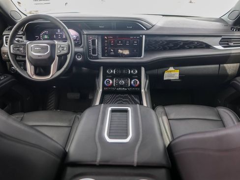 Used 2023 GMC Yukon Denali image 31