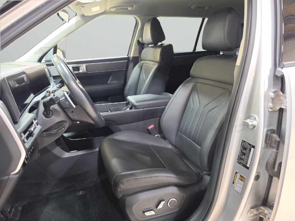 Used 2025 Hyundai Santa Fe SEL AWD/4WD image 12