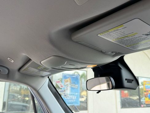 Used 2018 Jeep Renegade Altitude image 25