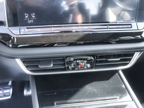 New 2026 Volkswagen Atlas SEL Premium R-Line image 28