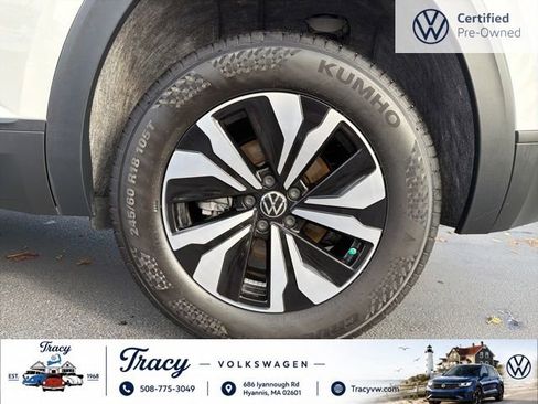 Certified 2024 Volkswagen Atlas Cross Sport SE AWD/4WD image 11