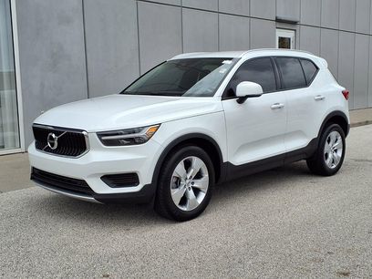 Used 2020 Volvo XC40 T5 Momentum
