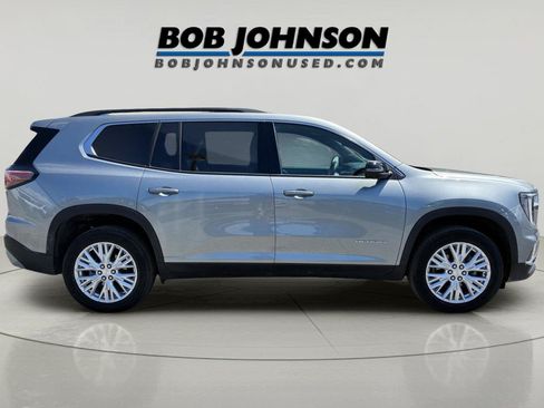 Used 2025 GMC Acadia Elevation w/ Elevation Premium Package AWD/4WD image 8