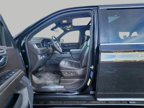 Used 2021 GMC Yukon XL Denali w/ Denali Premium Package image 20