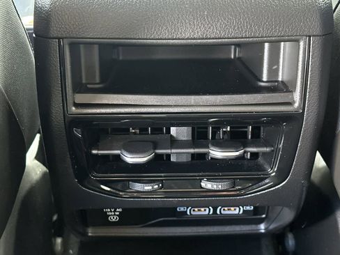 Certified 2023 Jeep Grand Cherokee Laredo w/ Luxury Tech Group I AWD/4WD image 15