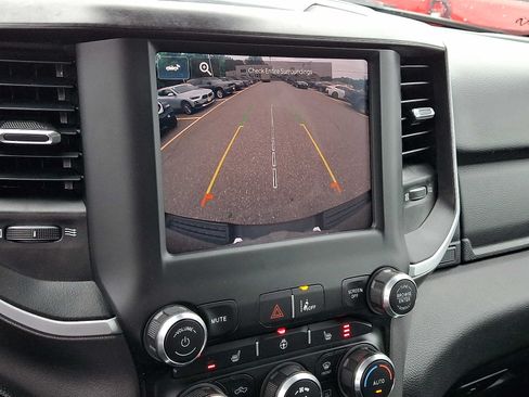 Used 2022 RAM 1500 Big Horn AWD/4WD image 17