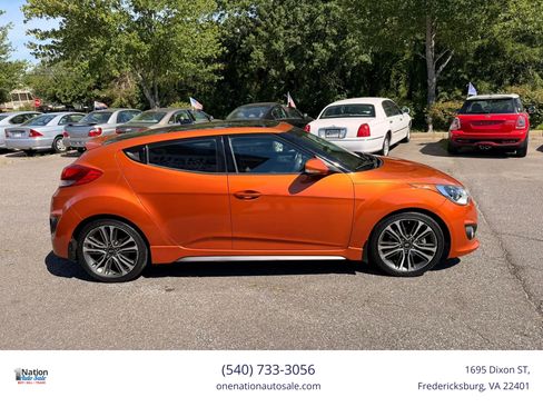 Used 2016 Hyundai Veloster Turbo w/ Option Group 04 FWD image 7