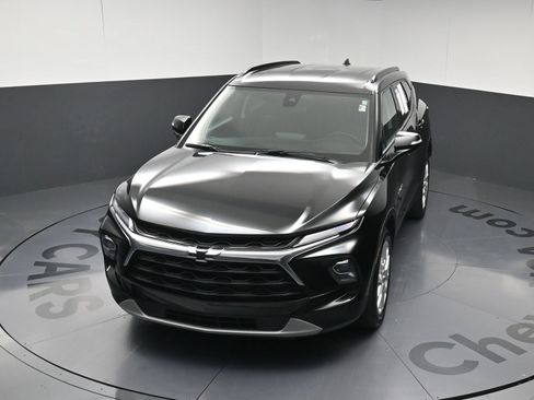 Used 2025 Chevrolet Blazer LT w/ Sound & Technology Package FWD image 30