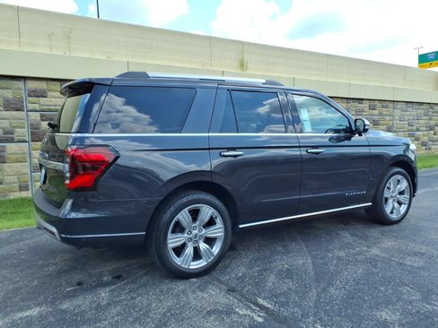 Used 2024 Ford Expedition Platinum AWD/4WD image 11