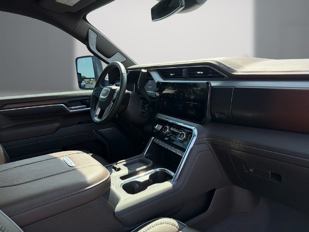 Certified 2025 GMC Sierra 2500 Denali AWD/4WD image 12