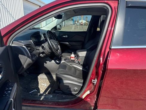 Used 2020 Jeep Cherokee Limited AWD/4WD image 3