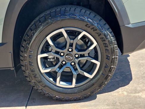 New 2026 Chevrolet Equinox ACTIV image 38