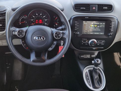 Used 2019 Kia Soul Base w/ Convenience Package image 32