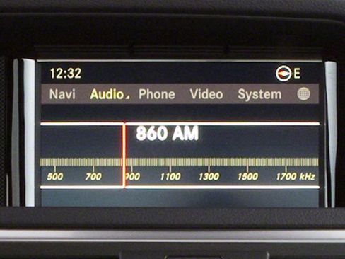 Used 2010 Mercedes-Benz E 550 Sedan image 20