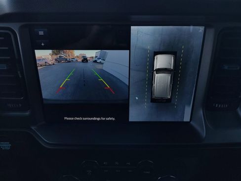 Used 2022 Ford Bronco Outer Banks image 9