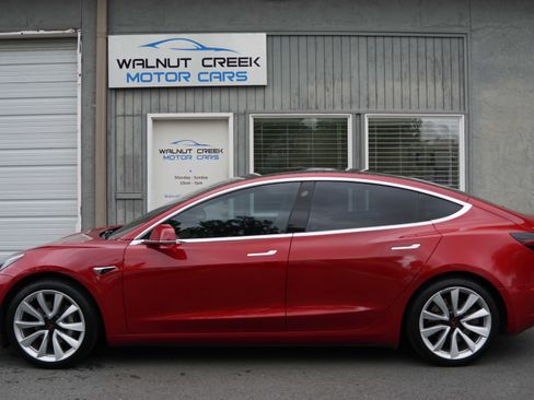 Used 2018 Tesla Model 3 Long Range image 19