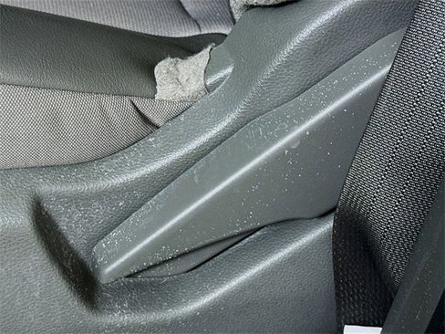 Used 2021 Nissan NV 3500 S image 9