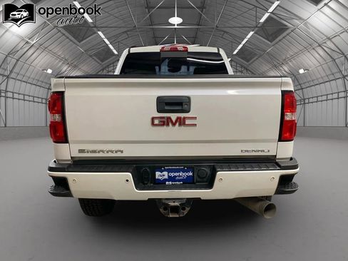 Used 2018 GMC Sierra 2500 Denali w/ Duramax Plus Package image 6