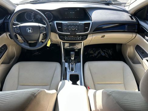 Used 2017 Honda Accord LX image 10