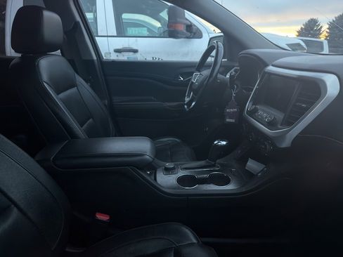 Used 2019 GMC Acadia SLT image 4