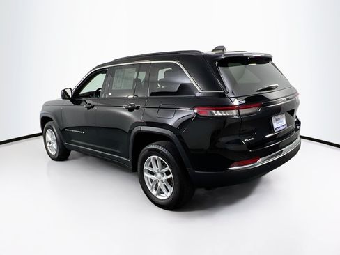 Used 2023 Jeep Grand Cherokee Laredo w/ Luxury Tech Group I AWD/4WD image 7