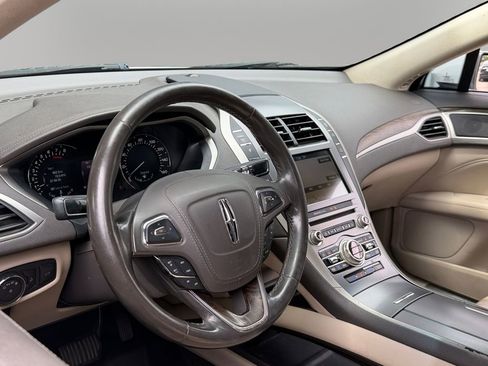 Used 2017 Lincoln MKZ Reserve image 15