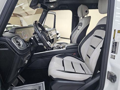 Used 2021 Mercedes-Benz G 63 AMG 4MATIC w/ G Manufaktur Interior Package image 17