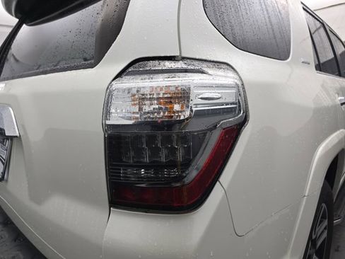 Used 2016 Toyota 4Runner Limited image 19