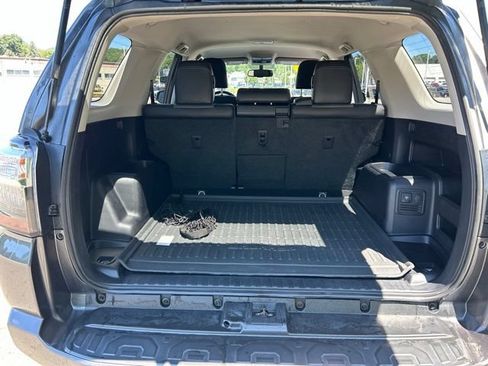 Used 2019 Toyota 4Runner SR5 Premium AWD/4WD image 39