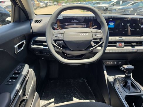 New 2026 Kia K4 FWD image 13