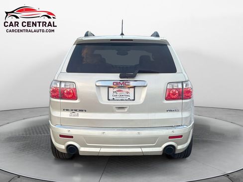 Used 2011 GMC Acadia Denali image 4