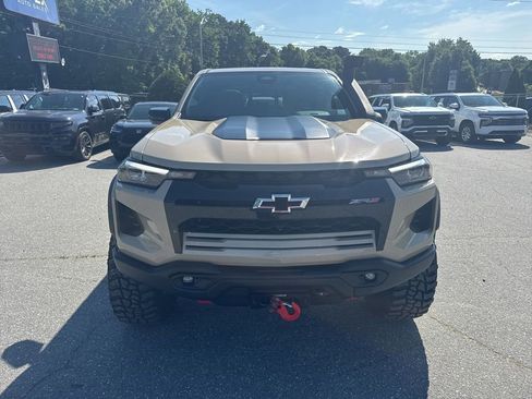 Used 2024 Chevrolet Colorado ZR2 w/ ZR2 Bison Edition AWD/4WD image 8