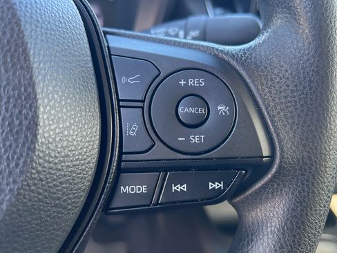Used 2022 Toyota Corolla LE w/ LE Convenience Package FWD image 17