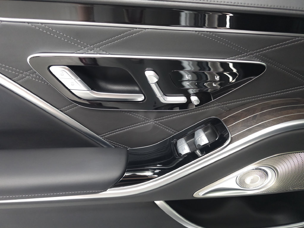 Certified 2024 Mercedes-Benz Maybach S 580 4MATIC image 29