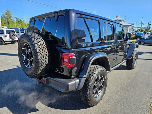Used 2023 Jeep Wrangler Unlimited Rubicon 4xe w/ Cold Weather Group AWD/4WD image 5