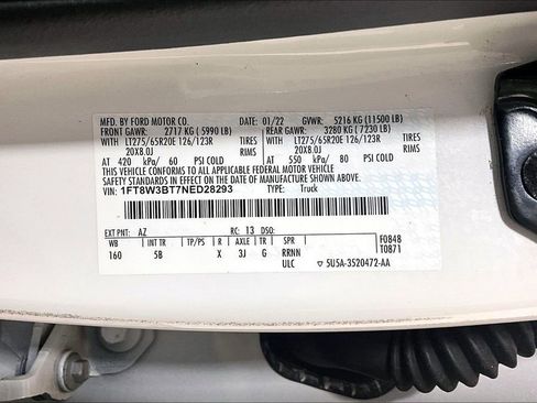 Used 2022 Ford F350 Lariat w/ Black Appearance Package image 31