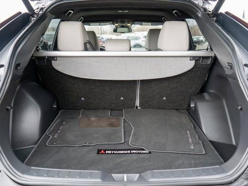 Used 2025 Mitsubishi Eclipse Cross Black Edition image 11