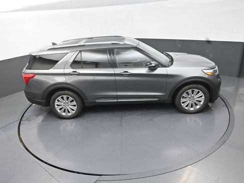 Used 2023 Ford Explorer Limited w/ Hybrid Equipment Group 310A AWD/4WD image 30