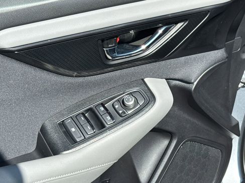 Used 2025 Subaru Outback Premium image 18