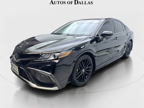 Used 2024 Toyota Camry XSE FWD image 2
