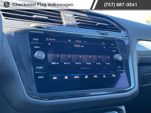 Used 2022 Volkswagen Tiguan SE R-Line image 38